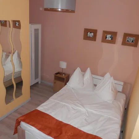 Muskatlis Haz Проживание в семье Балатонлелле